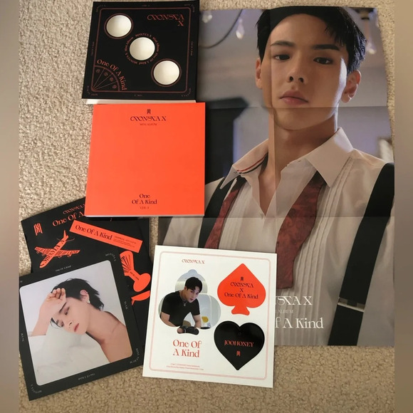 Monsta X One of a Kind Album Version 3: with Pre-order Benefits - Picture 8 of 8